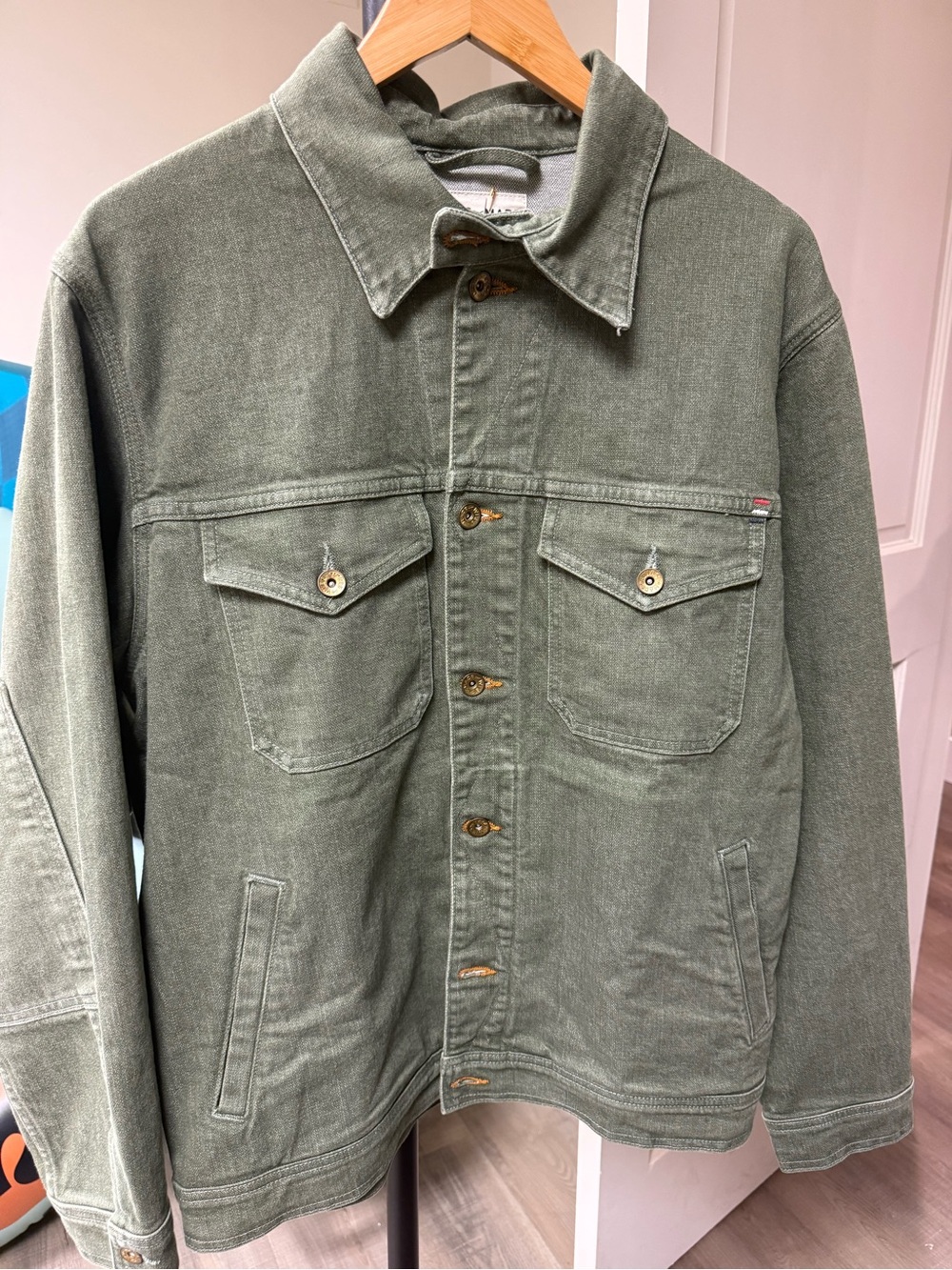 Men's Olive Green Button-Front Lightweight Shirt Jacket